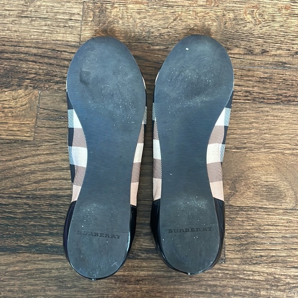 Authentic Burberry leather ballet flats size 38 - Picture 5 of 5